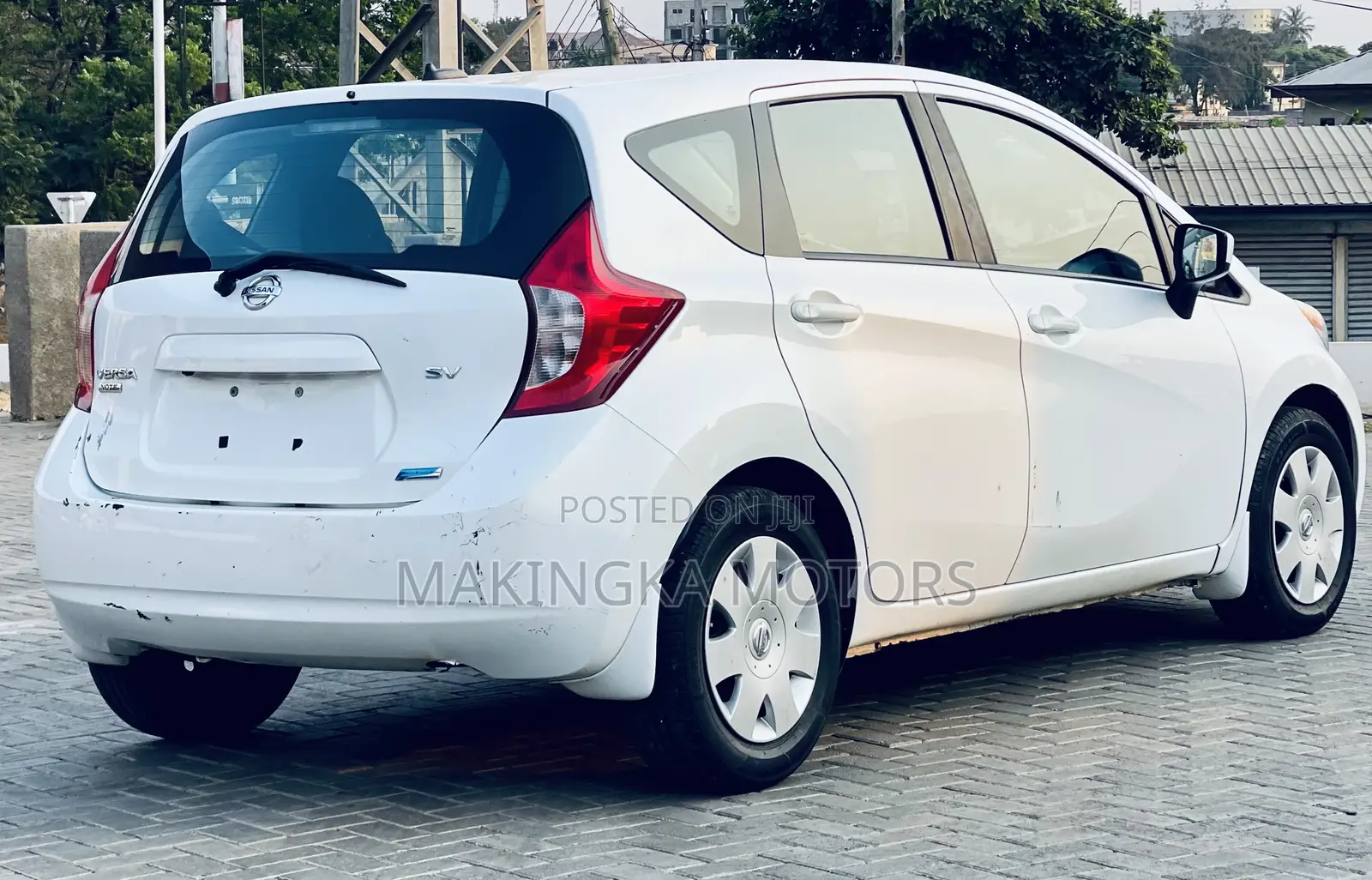 Nissan Versa 1.6 SV 2016 White