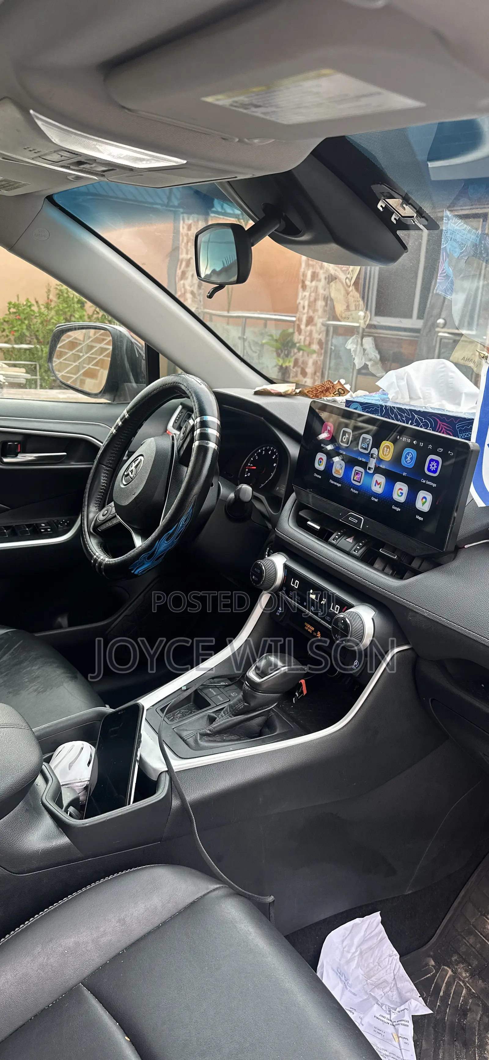 Toyota RAV4 XLE Premium 2021 Blue