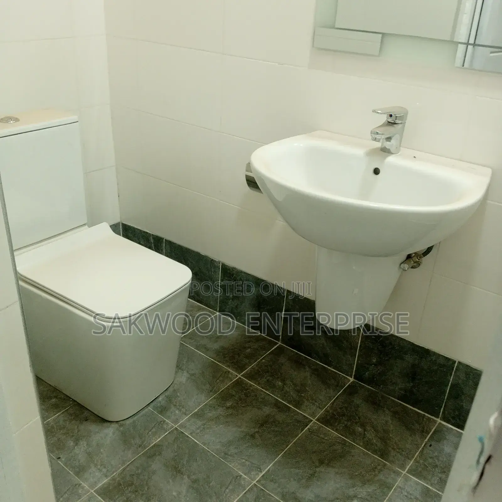 6bdrm House in K. Duah Properties, Oyibi for sale