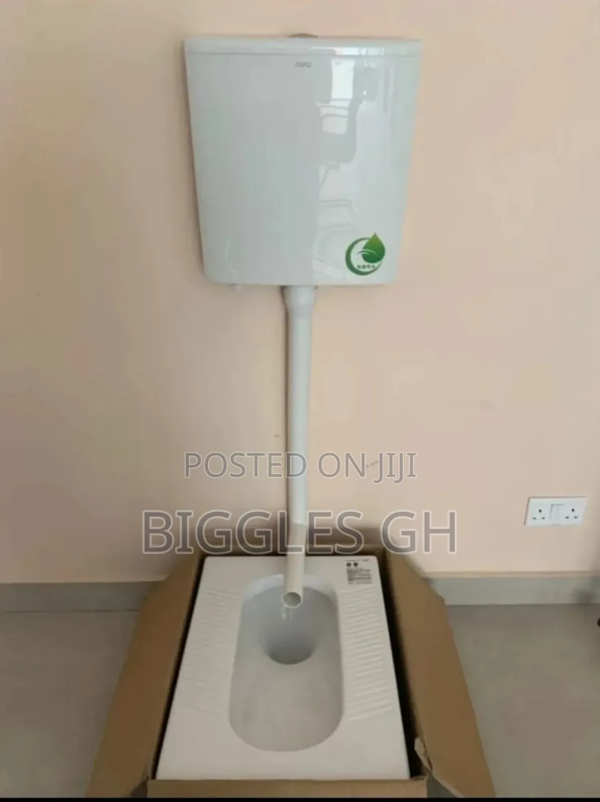 Squatting Wc With Water Tank