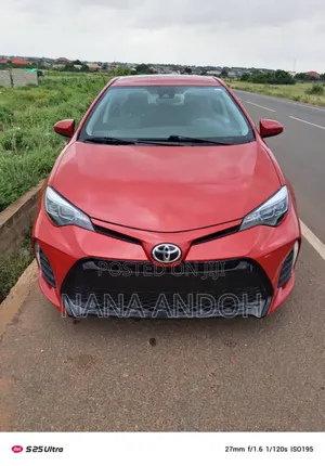 Photo - Toyota Corolla LE (1.8L 4cyl 2A) 2018 Red