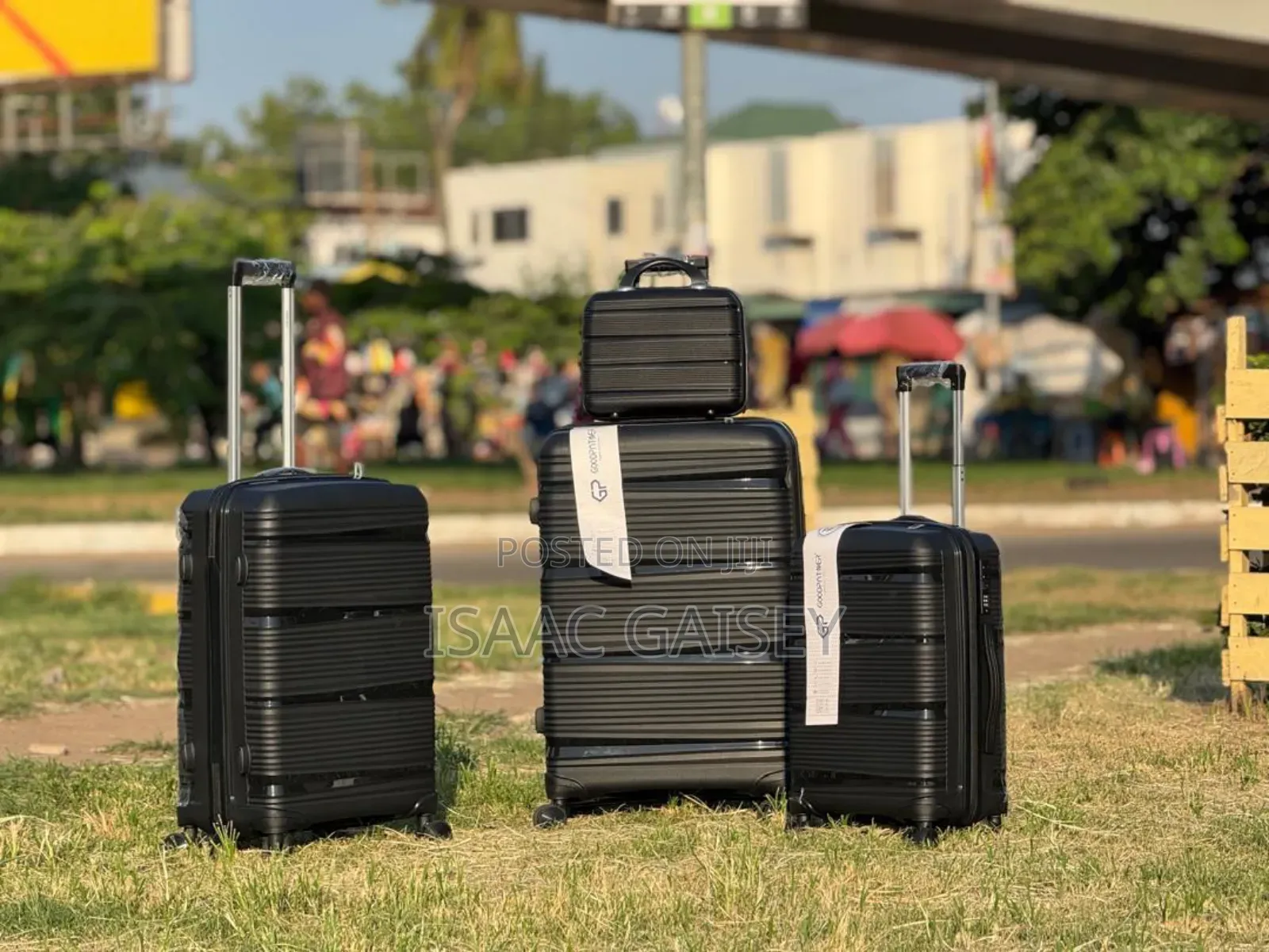 4 in 1 High Durability Anticrake Luggages Set