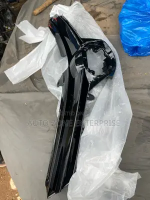 Toyota Corolla 2017 2018 2019 Bumper Upper Grille