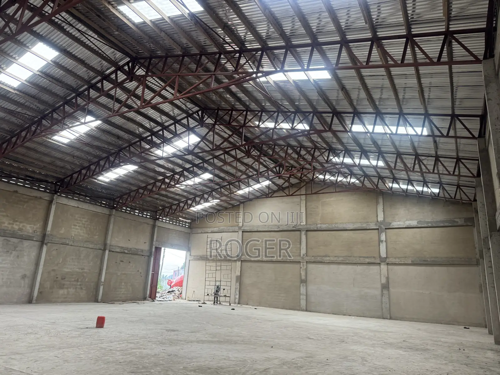 800 SQM Warehouse for Rent at Tesano