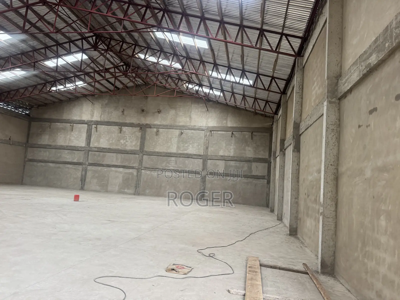 800 SQM Warehouse for Rent at Tesano