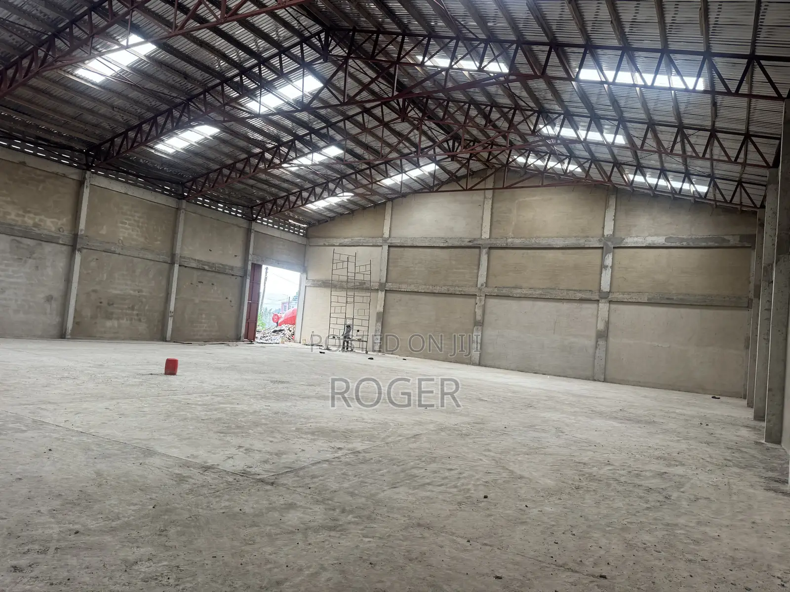 800 SQM Warehouse for Rent at Tesano