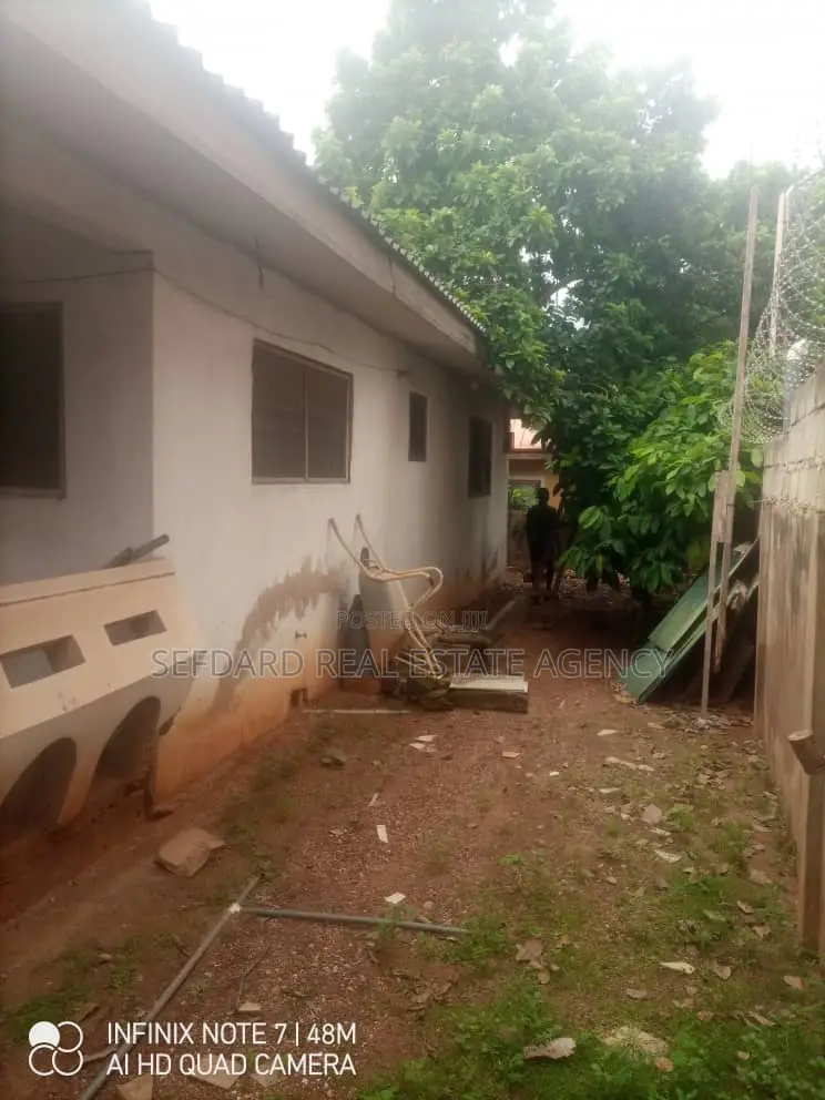4bdrm House in Sefdard Real Estate, Haatso for sale