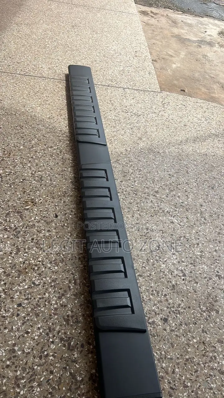 Dodge Ram 1500 2018,2019,2020, Side Stepper Available