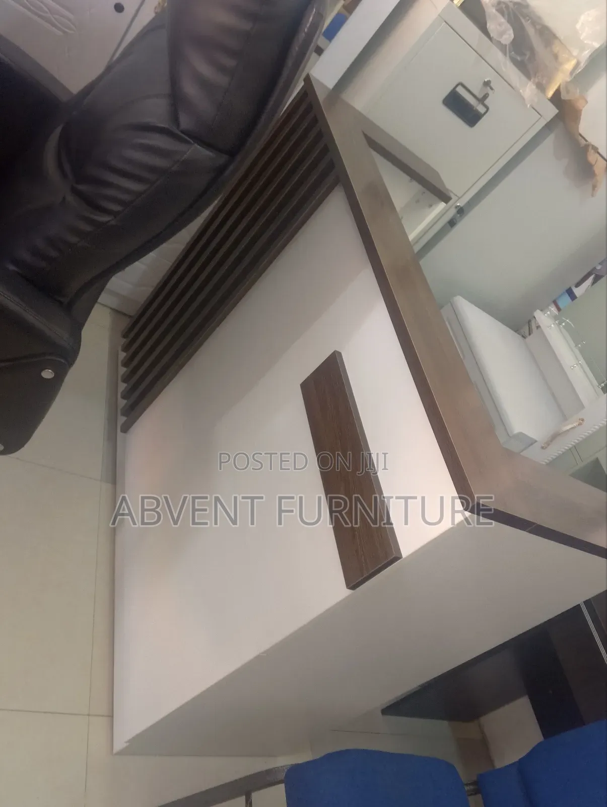 Etallic Reception Desk