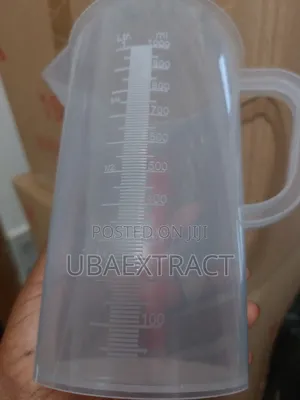 Photo - Engraved 1 Liter Measuring Cup