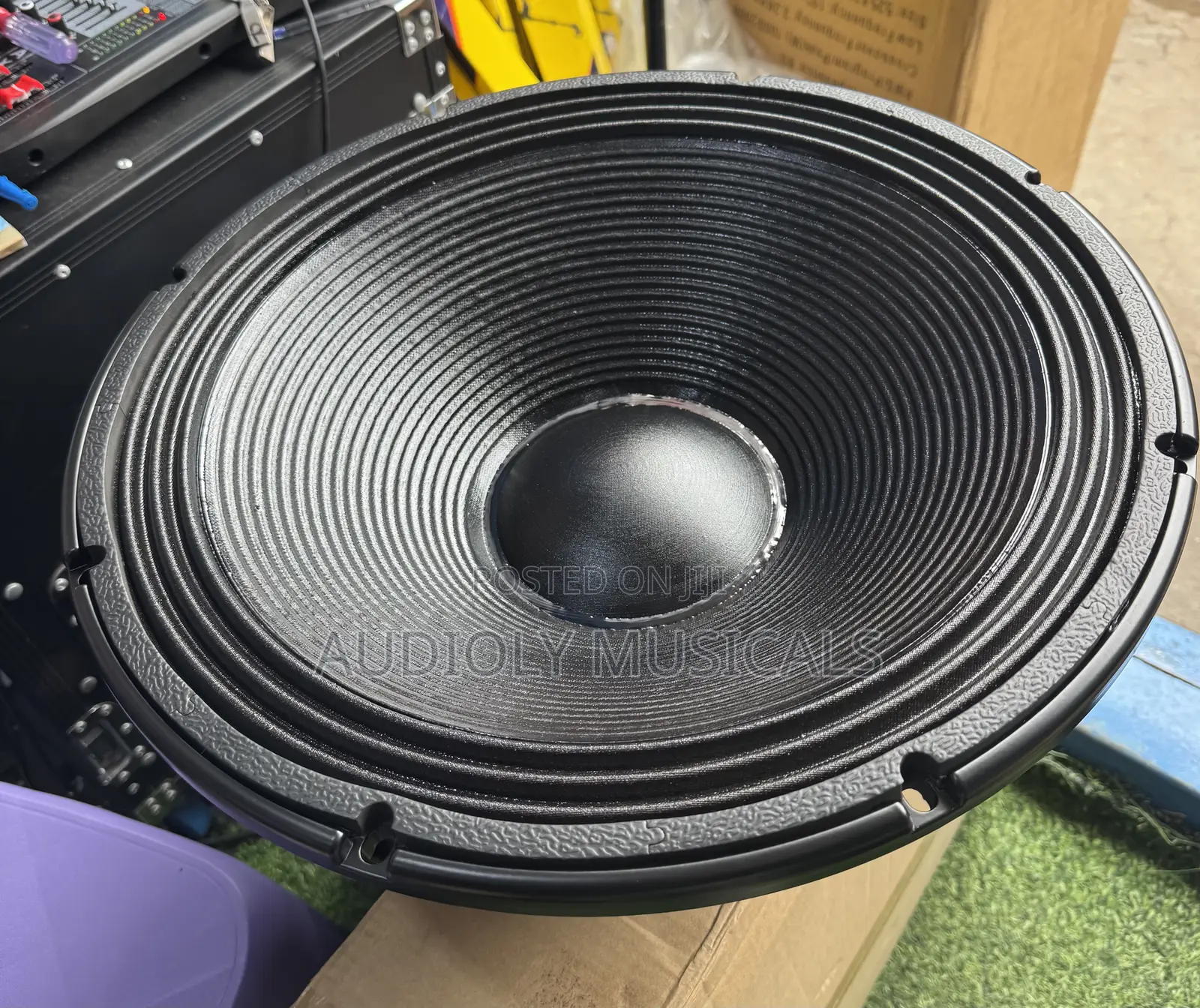 RCF - 18inches Single Magnet (2500watt)