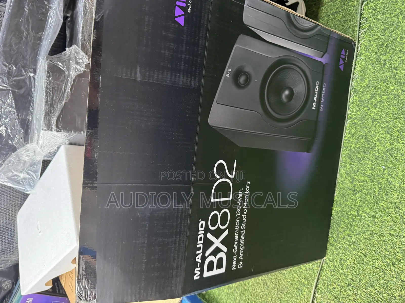 M- Audio/Bx8 D2 Nest Generation 1300watt Studio Monitor