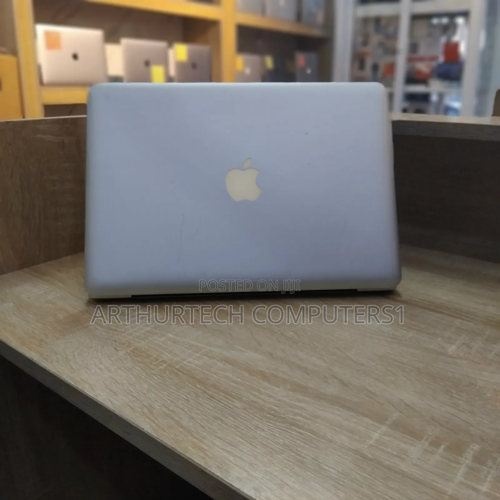 Laptop Apple MacBook Pro 2010 4GB Intel Core 2 Duo HDD 320GB