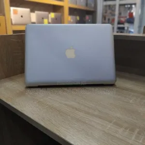 Laptop Apple MacBook Pro 2010 4GB Intel Core 2 Duo HDD 320GB