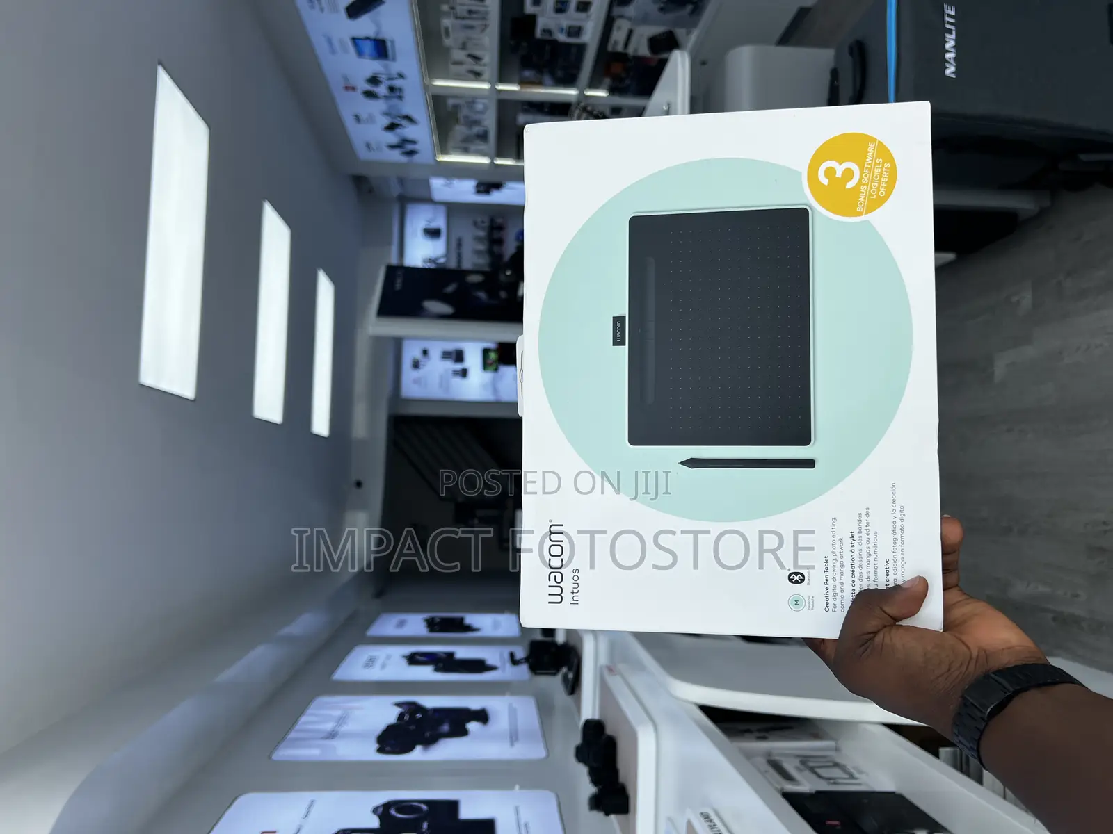 Wacom Intuos Bluetooth Pen Tablet