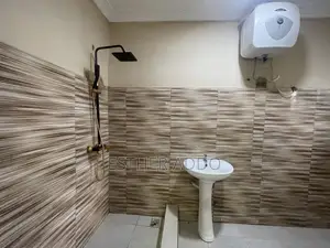 1bdrm Apartment in School Junction for rent