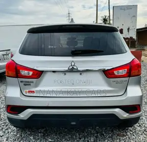 Mitsubishi Outlander SE FWD 2018 Silver
