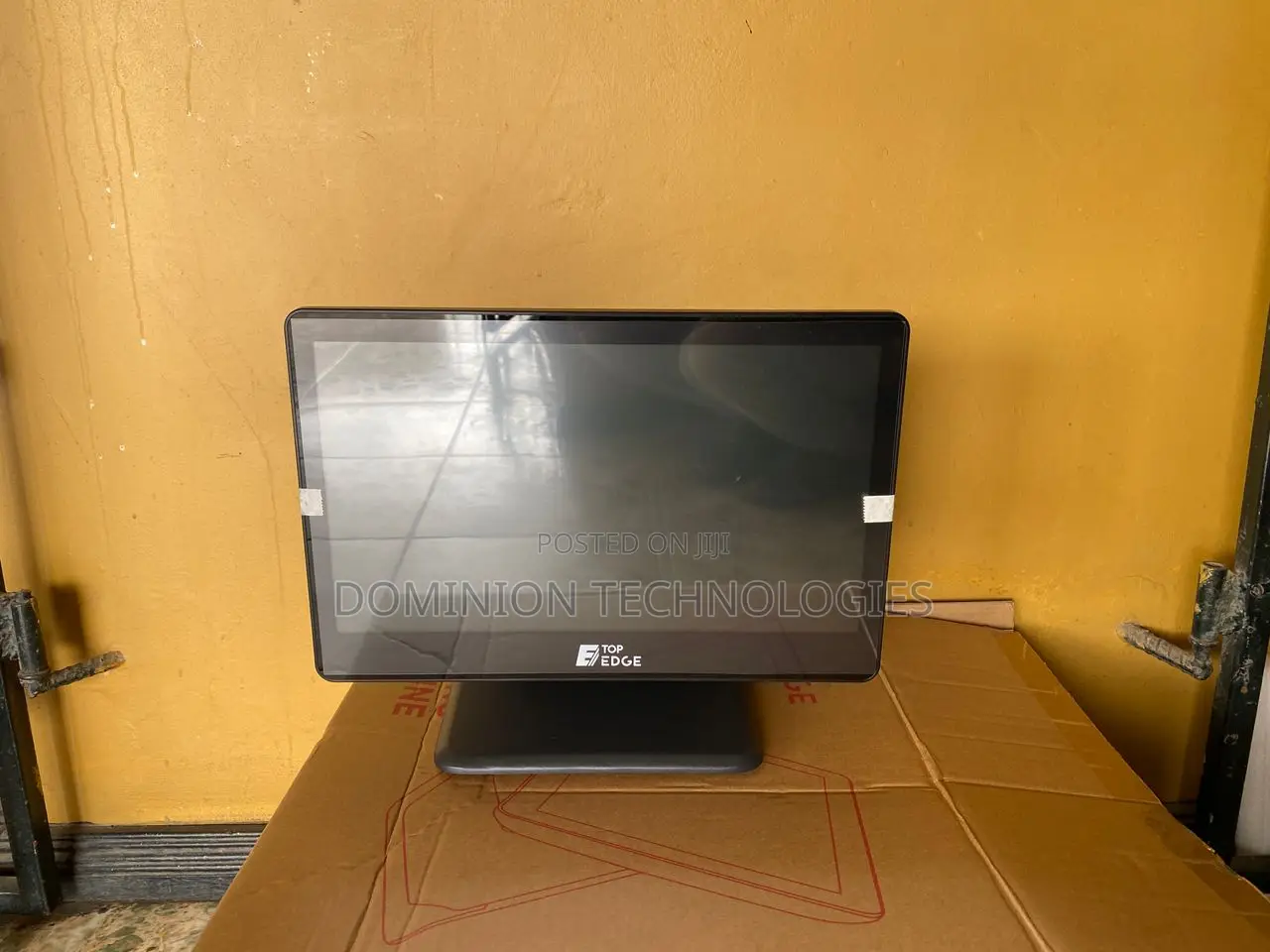 Top Edge Single Screen I3/6th Gen-2.3ghz/8g/256g/15.6" Pos