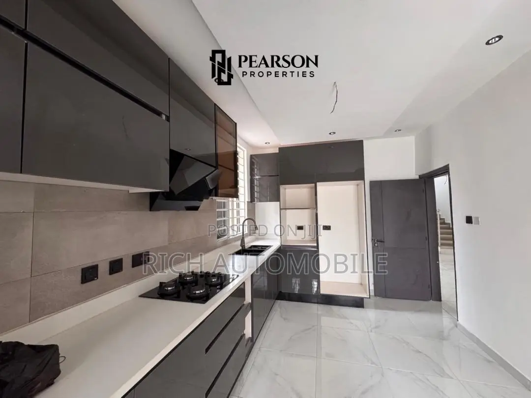 4bdrm House in Pearson Properties, Pokuase for sale