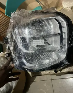 Outlander 2022 Down Headlight