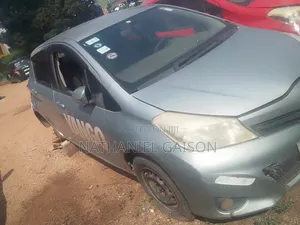 Toyota Vitz 2012 Gray