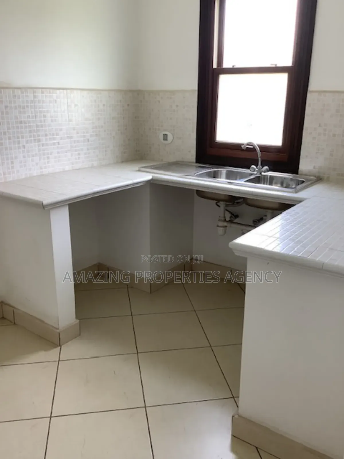 5bdrm House in East Legon for sale