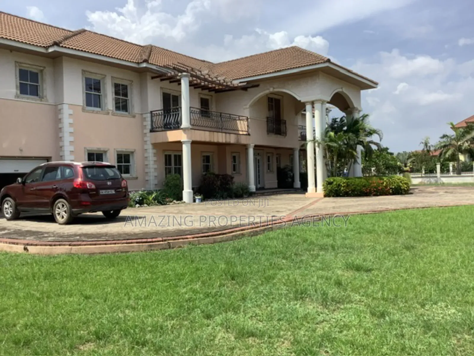 5bdrm House in East Legon for sale