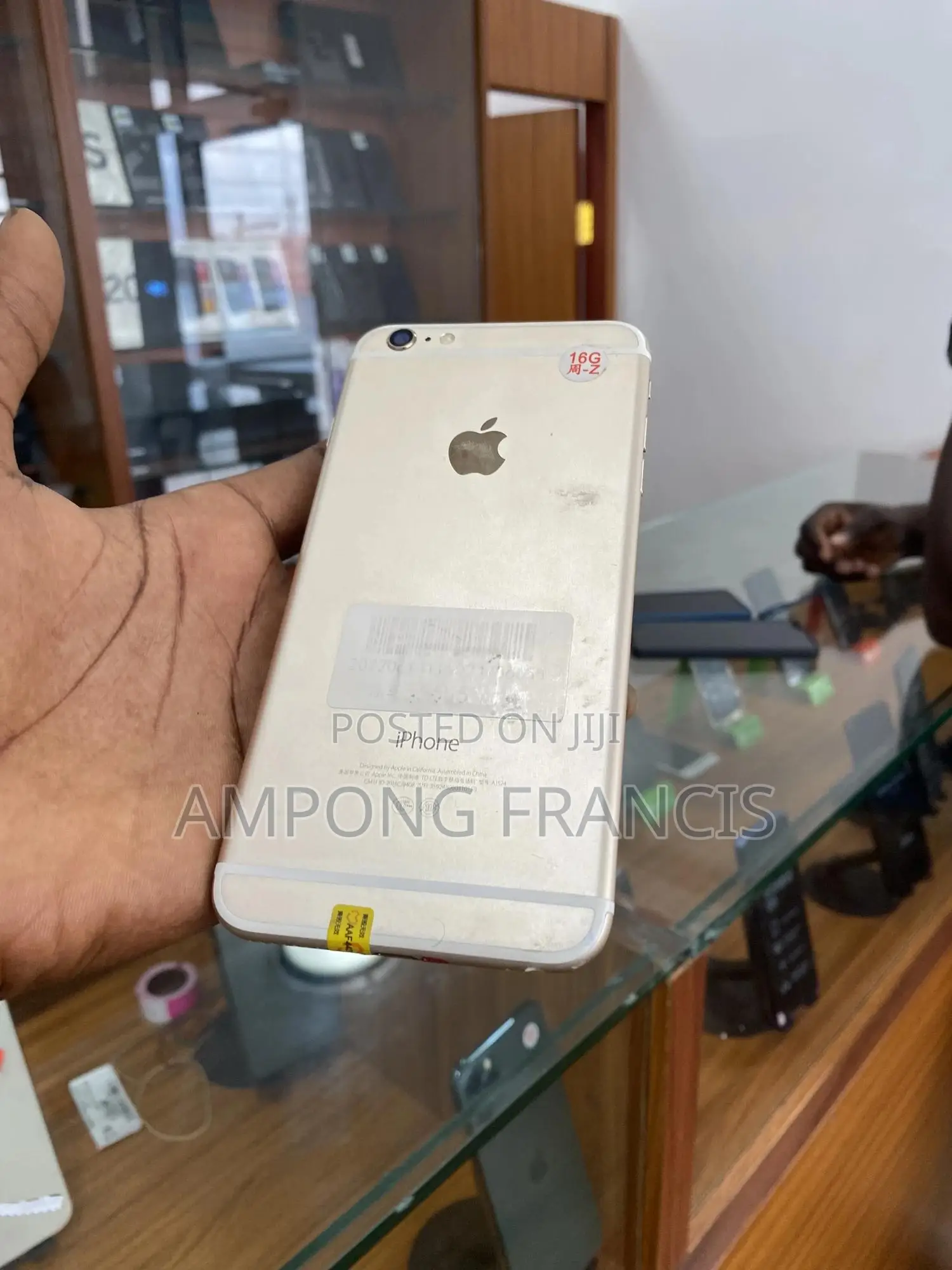 Apple iPhone 6s 64 GB Gold