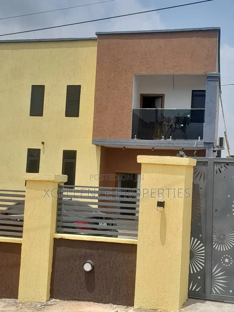 3bdrm Duplex in Xcellence Properties, Ashomang Estate for sale