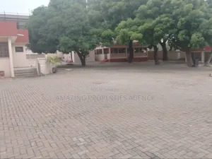 20bdrm House in Airport Residential Area for rent
