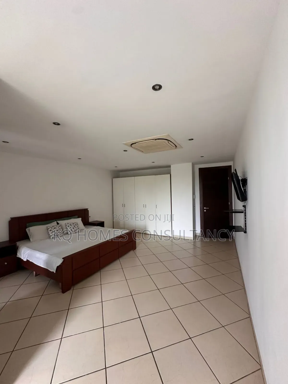 2bdrm Apartment in Villagio, Airport Residential Area for sale