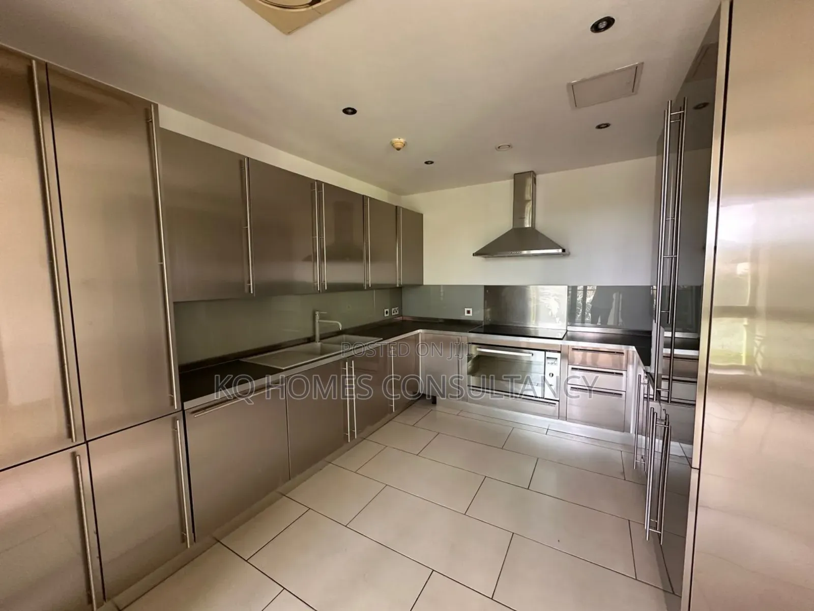 2bdrm Apartment in Villagio, Airport Residential Area for sale