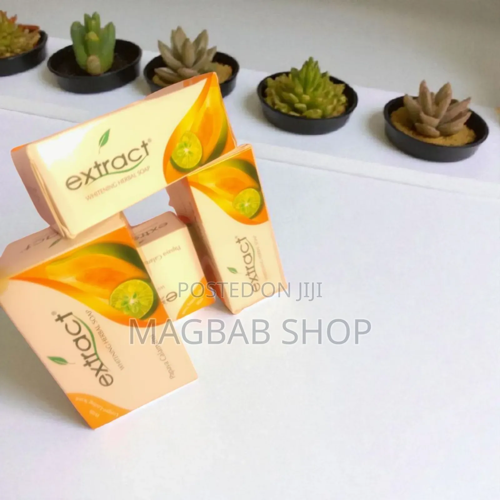 Extract Whitening Herbal Soap