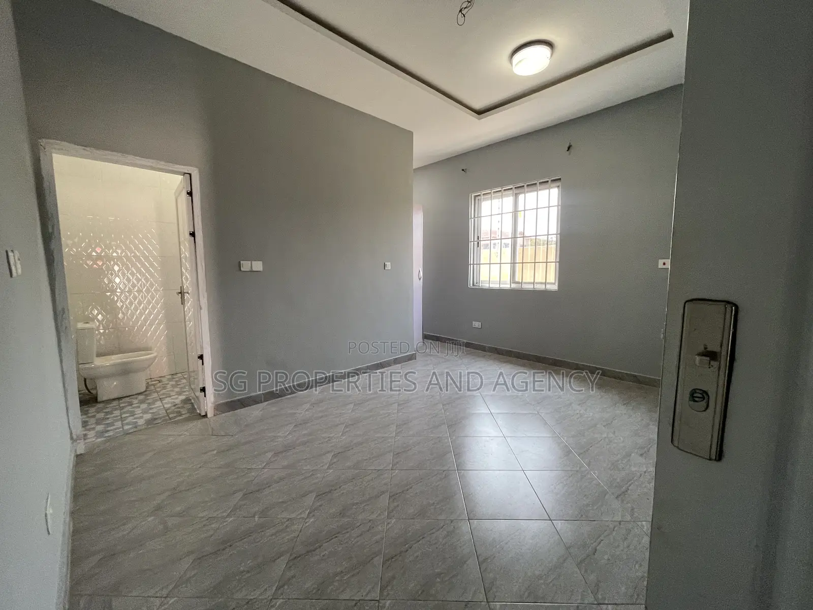 3bdrm House in Batsonaa, Baatsona Total for rent