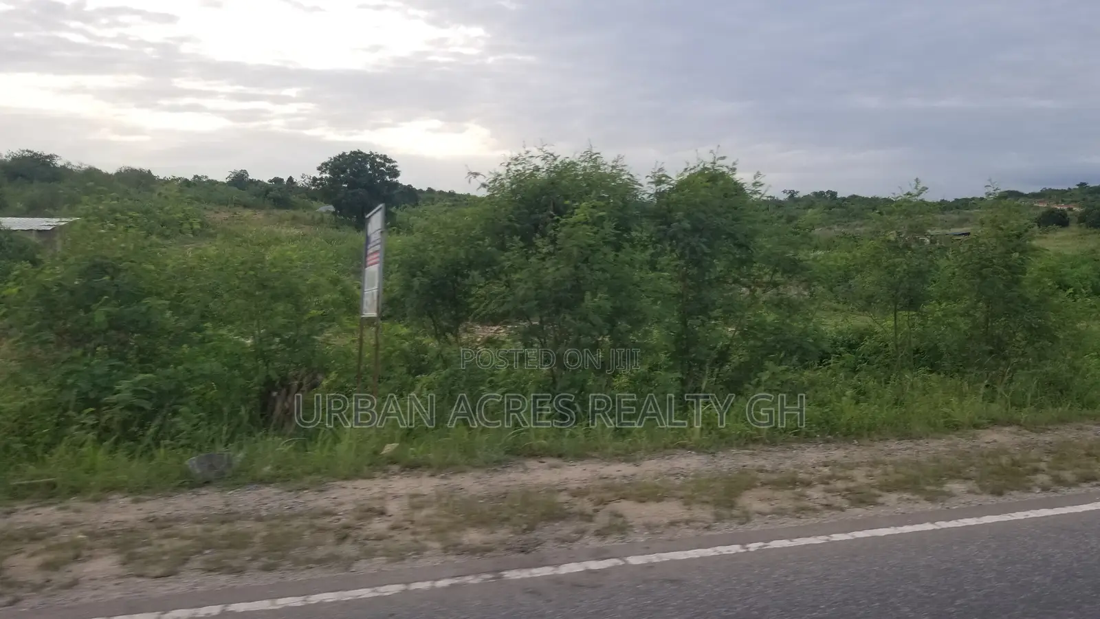 GT ACCRA, (TEMA - AKOSOMBO ROAD) _ 8 Plots Roadside Land