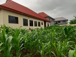 4bdrm House in Apromoase, Kumasi Metropolitan for sale