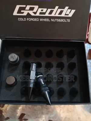 Wheel Nuts in Different Colors for Sale
