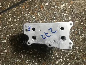 Mercedes Benz W272 ( C250 4matic, S400, Etc ) Engine Cooler