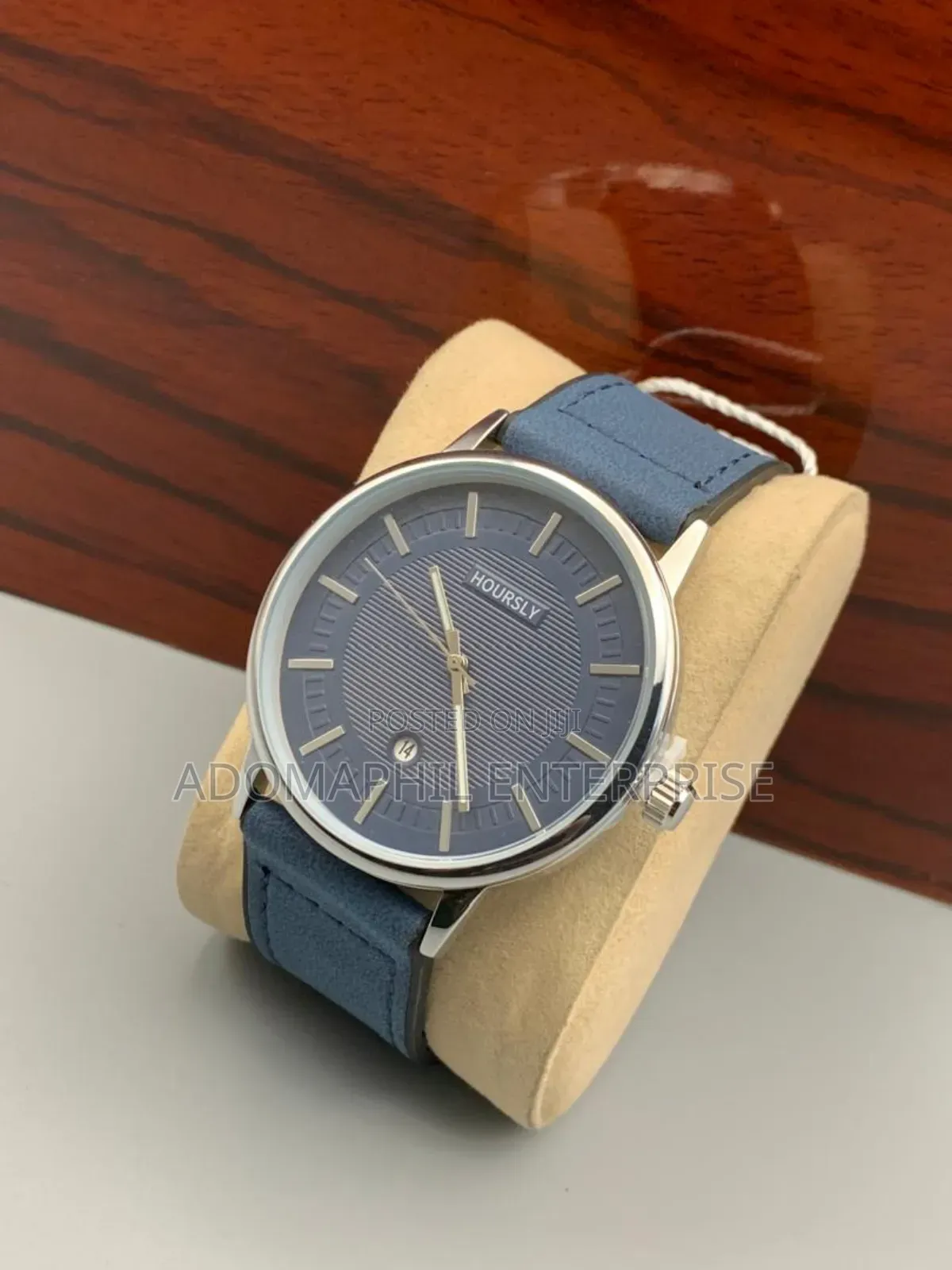 Hoursly Anti-Fade Authentic Watch