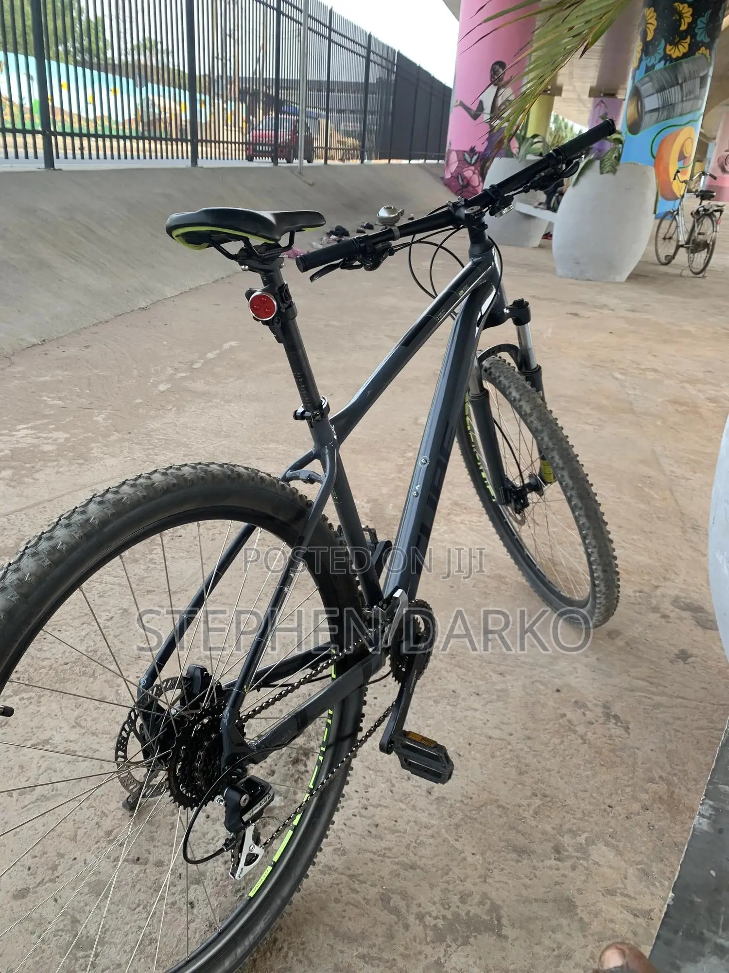 Cube 29” With Hydraulic Pressure Breaks