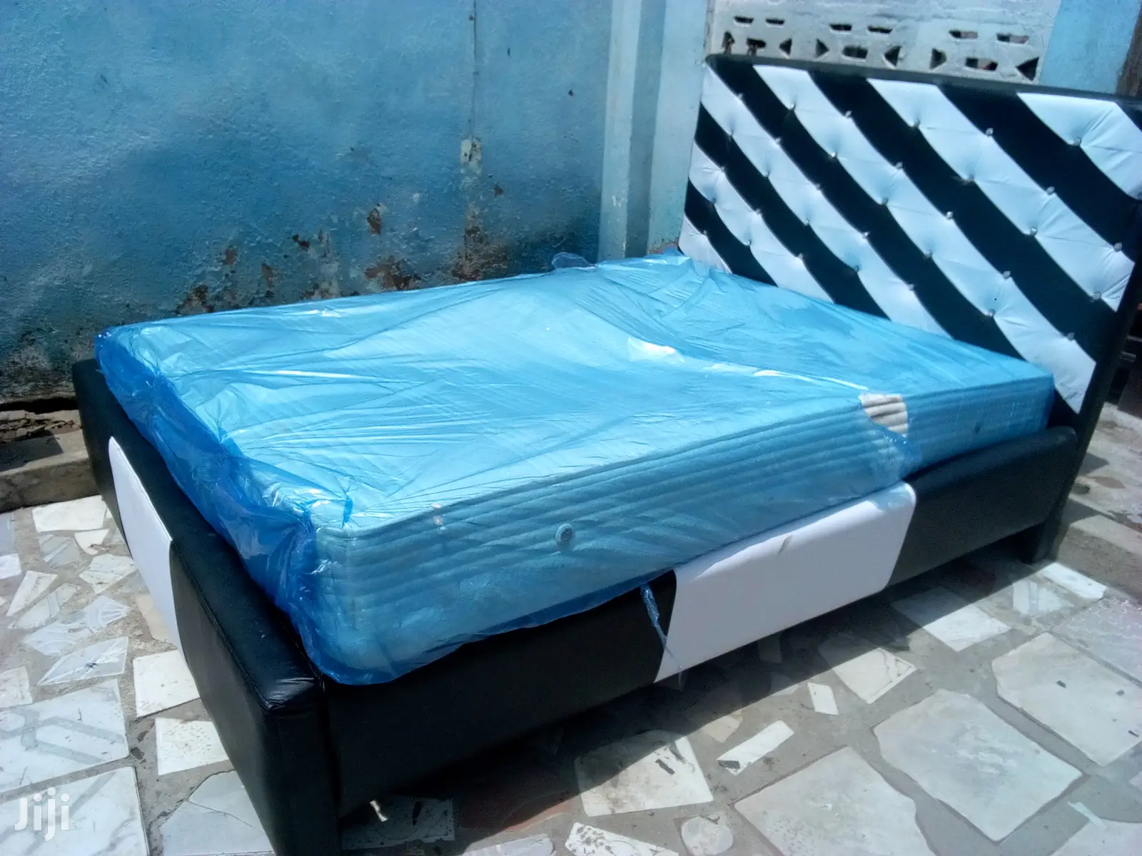 Executive Double Bed With Matress😍. Free Delivery