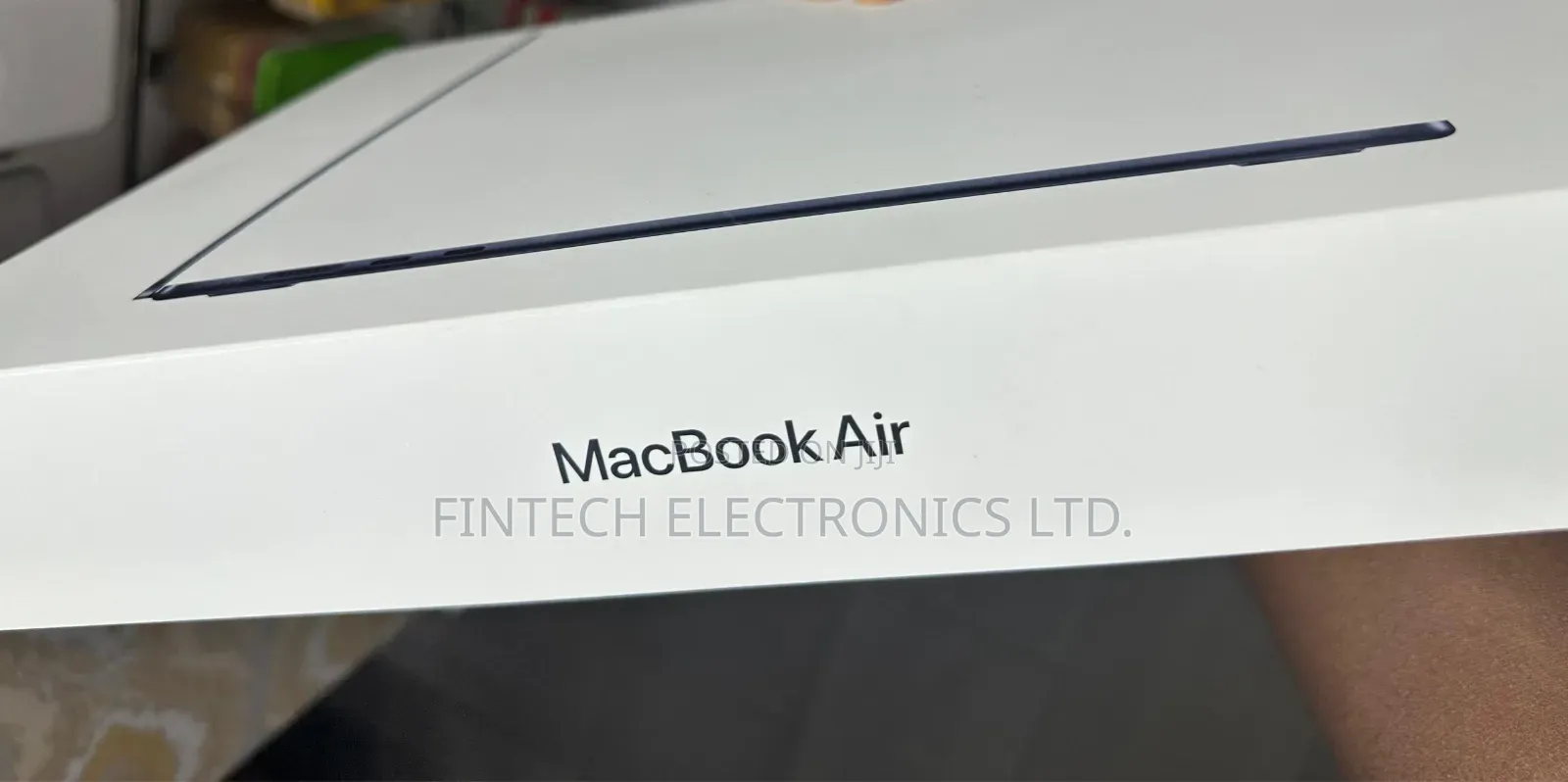 New Laptop Apple MacBook Air 2025 M4 13-inch 16GB Apple M4 SSD 256GB