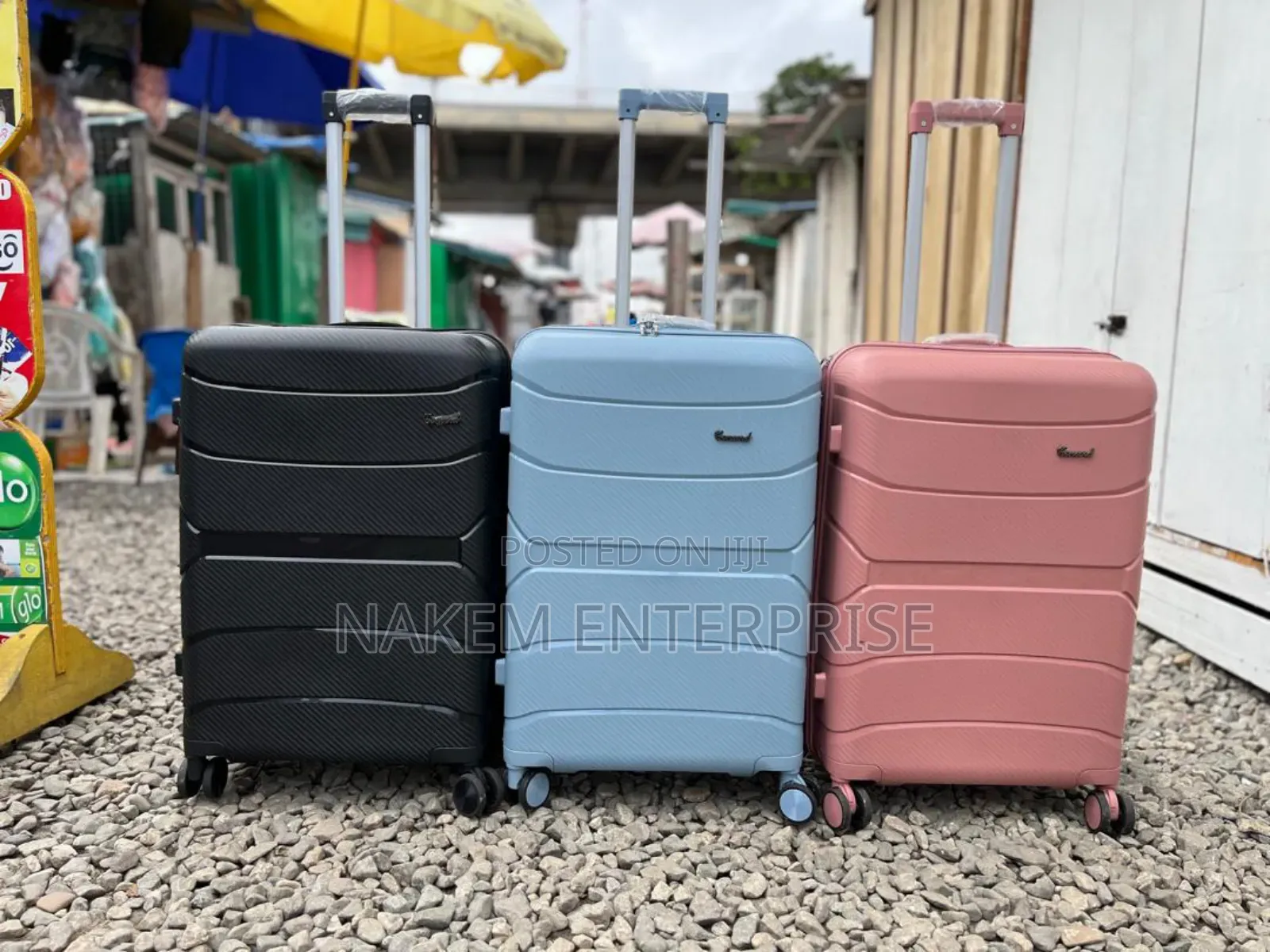 Medium Sized Trolling Travelling Luggage at Nakem Enterprise