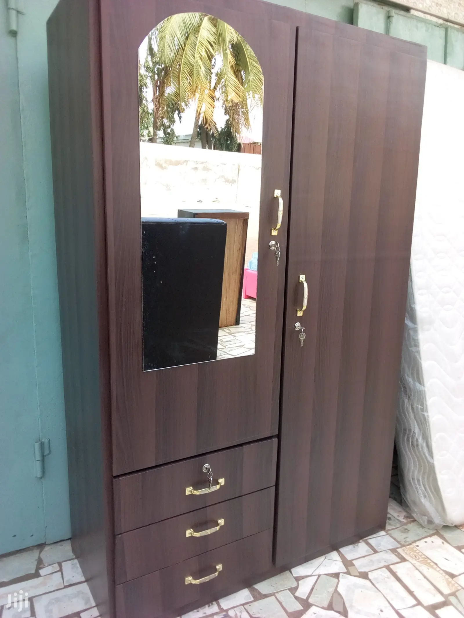 New Double Door Wardrobe.Free Delivery