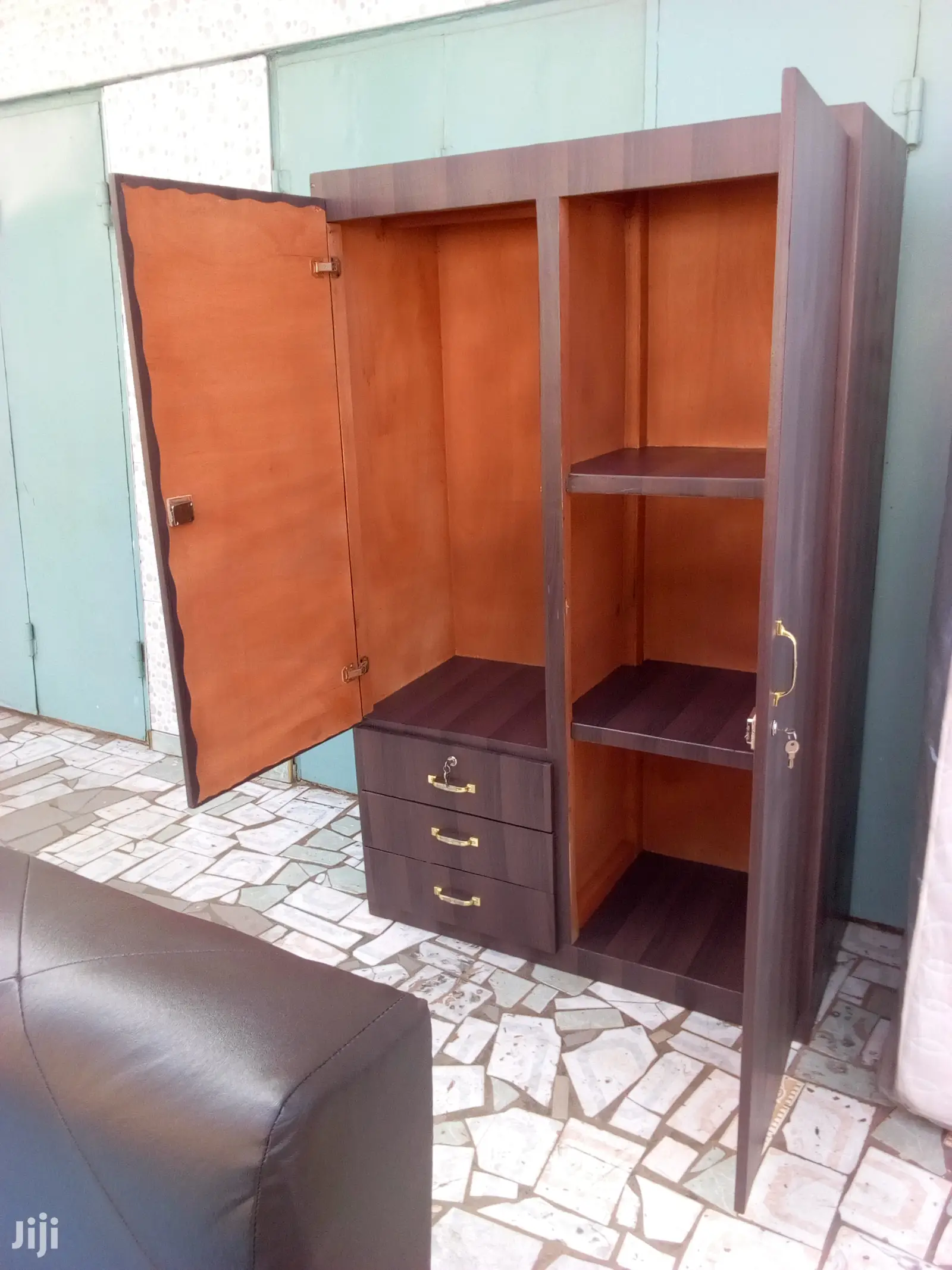 New Double Door Wardrobe.Free Delivery