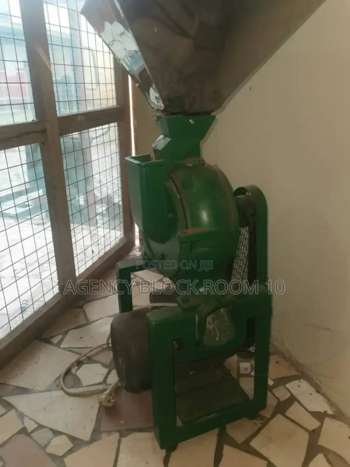 *Hammer Mill Grinder for Sale - Grinds Herbs, Roots, Leaves