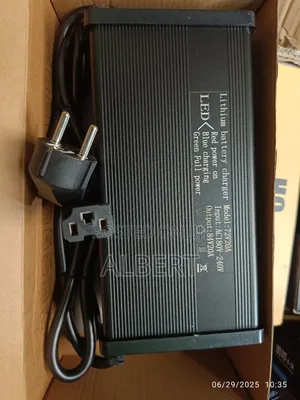 60v 72v 20a Lithium Charger for Ev/Bike