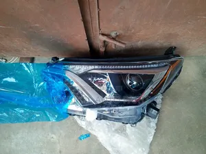 Toyota Rav 4 Headlight 2016,