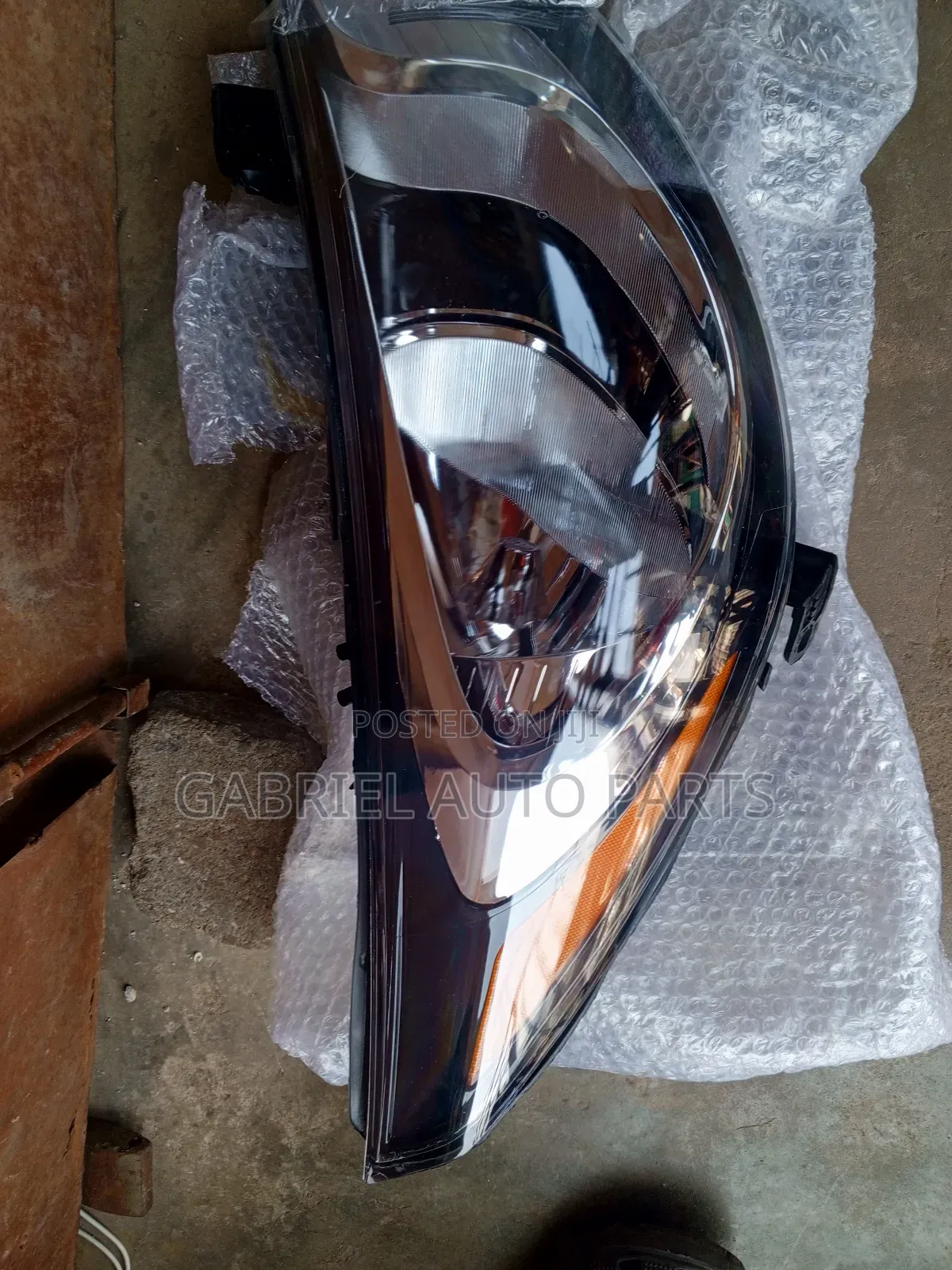 (1set)Hyundai Accent Headlights 2012,2013,2014