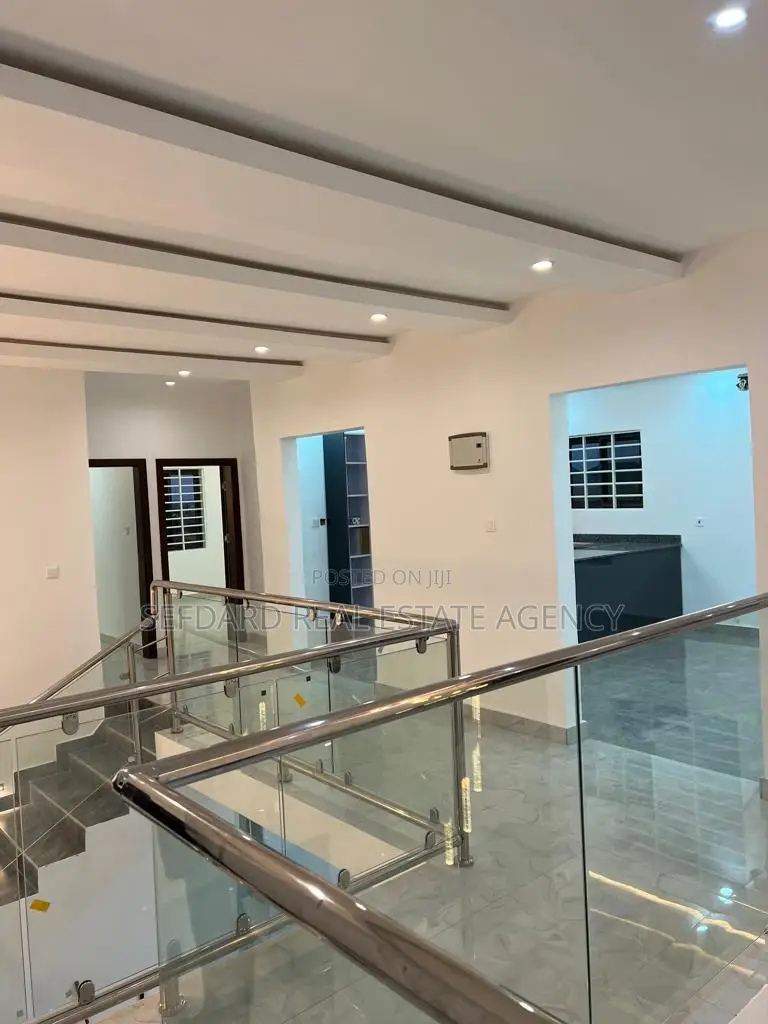 4bdrm Duplex in Sefdard Real Estate, Kasoa for sale